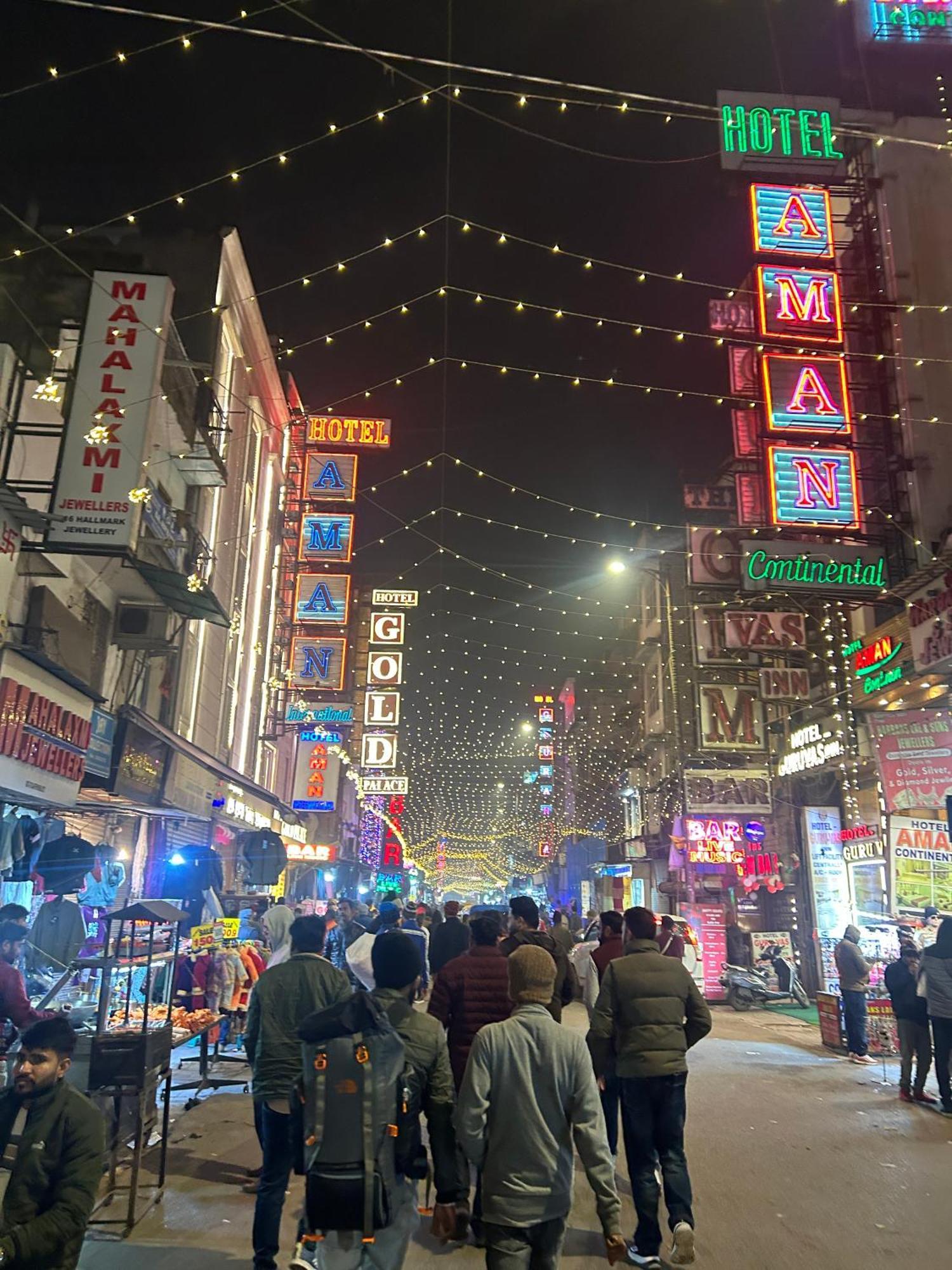 Hotel Sapphire International 100 Meters From The Railway Station New Delhi